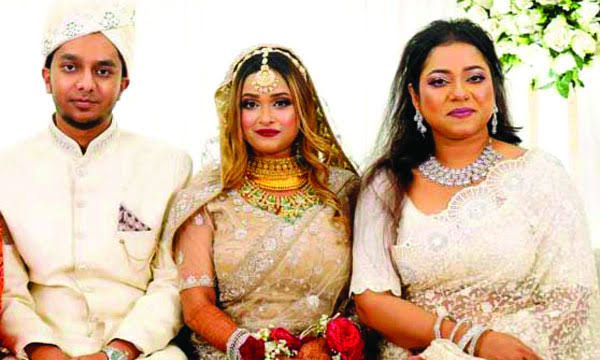 বিয়ে করলেন ডলি সায়ন্তনীর মেয়ে নুসরাত