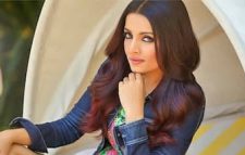 আদালত সমকামী বিয়েকে বৈধতা না দেওয়ায় হতাশ অভিনেত্রী