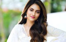 তবে কি শ্বশুর-শাশুড়ির সঙ্গে বনিবনা নেই নুসরাতের?
