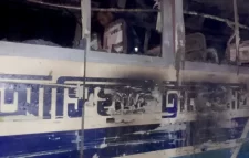 রাজধানীর মাতুয়াইলে বাসে আগুন