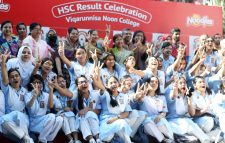 ভিকারুননিসার ছাত্রীদের বাঁধভাঙা উল্লাস
