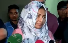 পুলিশের সহায়তায় ককটেল নিক্ষেপকারীরা পালিয়ে যায়: আফরোজা আব্বাস