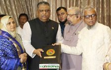 দায়িত্ব নিলেন সিসিকের নতুন মেয়র আনোয়ারুজ্জামান চৌধুরী