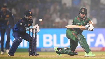 শ্রীলঙ্কাকে হারিয়ে সম্ভাবনা টিকে থাকলো বাংলাদেশের