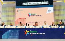 দেশের চিকিৎসায় মানুষের আস্থার সংকট আছে, মান বাড়াতে হবে