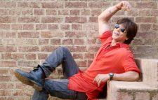 ঘন কালো চুলের গোপন রহস্য ফাঁস করলেন শাহরুখ