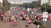 মিরপুরে সড়ক অবরোধ করে গার্মেন্টস শ্রমিকদের বিক্ষোভ