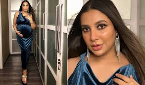 ফের ‘অশ্লীল’ মন্তব্যের শিকার অন্তঃসত্ত্বা শুভশ্রী