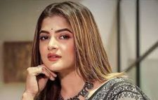 শ্রাবন্তীর জীবনে নতুন সঙ্গী, প্রকাশ্যে আদুরে ছবি