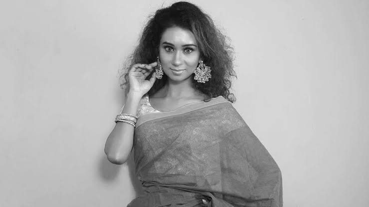 ফ্ল্যাট থেকে মডেল আমরিনের মরদেহ উদ্ধার