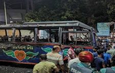 মিরপুরে যাত্রীবাহী বাসে আগুন