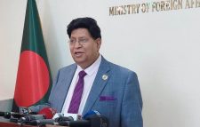 কূটনীতিকদের রাজনৈতিক দল গঠনের পরামর্শ দিলেন পররাষ্ট্রমন্ত্রী