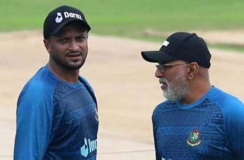 ‘টাইমড আউট’ ইস্যুতে সাকিবের সিদ্ধান্তে যেমন ছিল হাথুরুর প্রতিক্রিয়া