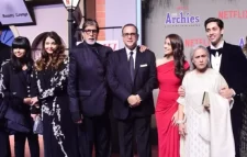 অভিষেক-ঐশ্বরিয়ার বিচ্ছেদের গুঞ্জনের মাঝেই এক ফ্রেমে বচ্চন পরিবার