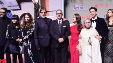 অভিষেক-ঐশ্বরিয়ার বিচ্ছেদের গুঞ্জনের মাঝেই এক ফ্রেমে বচ্চন পরিবার