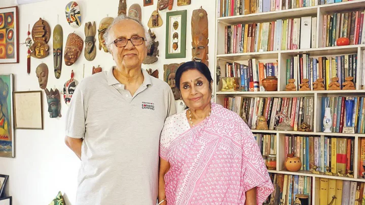 আজ সন্ধ্যায় মহিলা সমিতিতে ‘লাভ লেটারস’