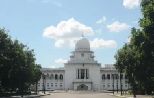 স্বতন্ত্র প্রার্থীদের ১ শতাংশ ভোটারের স্বাক্ষর: রিট আবেদন বেঞ্চে উঠবে কাল
