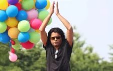 ১০ বছর পর লন্ডনে গাইবেন জেমস