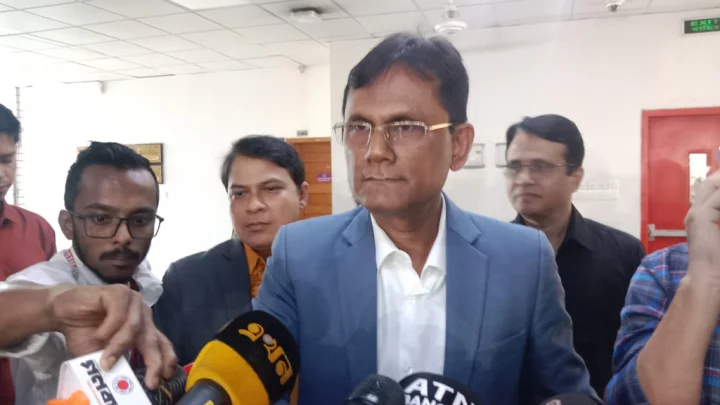 প্রার্থীরা যেন নিরাপত্তা ঘাটতিতে না ভোগে, মাঠপর্যায়ে ইসির নির্দেশ