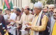 আন্দোলনের সফলতা কামনায় লিফলেট বিতরণ