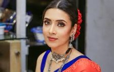 বছর শেষে নতুন খবর দিলেন মিম