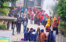 ৮ মাস ধরে বেতন নেই, মানবেতর জীবন রাজশাহীর সাকোয়াটেক্সের শ্রমিকদের