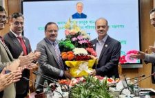 ইশতেহারের আলোকে মন্ত্রণালয় সামনে এগিয়ে যাবে: বিমান ও পর্যটনমন্ত্রী