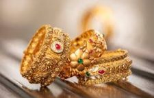 আবারও বিশ্ববাজারে স্বর্ণের দাম কমলো