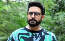 অভিষেকের রহস্যজনক পোস্ট
