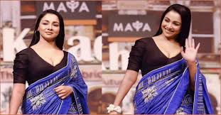 ফের ভক্তদের চমকে দিলেন রুনা খান