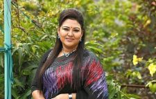 মমতাজের তিন বোন সমর্থন দিলেন স্বতন্ত্র প্রার্থীকে