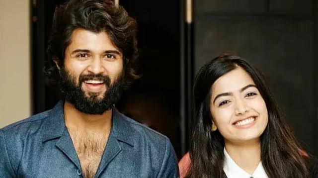 তবে কি শিগগিরই বাগদান সারছেন রাশমিকা-বিজয়