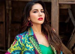 ‘আমারও আপত্তিকর ভিডিও তৈরি করেছে’