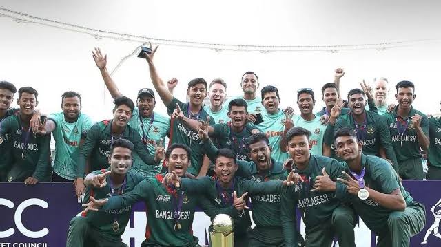এশিয়া কাপজয়ী ক্রিকেটাররা ১ লাখ টাকা করে বোনাস পেলেন