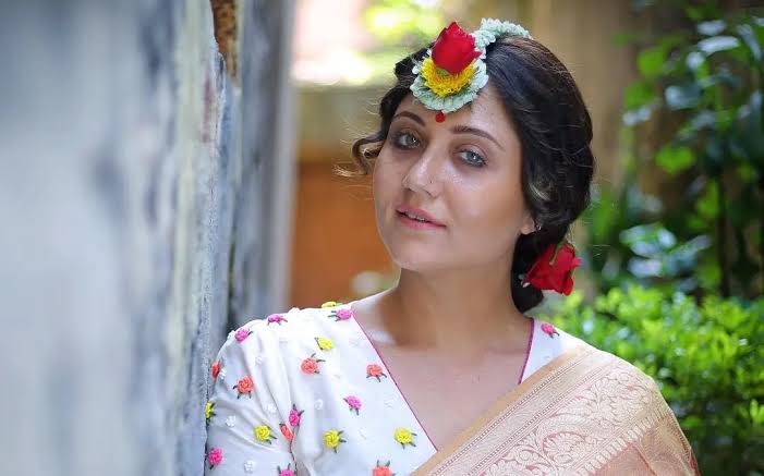 গণমাধ্যমের ওপর ক্ষোভ ঝাড়লেন স্বস্তিকা মুখার্জি
