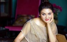 নতুন বছরের প্রথম দিনেই সুখবর দিলেন জয়া