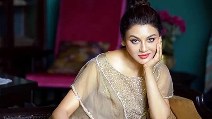 নতুন বছরের প্রথম দিনেই সুখবর দিলেন জয়া