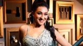 ফের ঢাকায় এসেছেন ঋতুপর্ণা