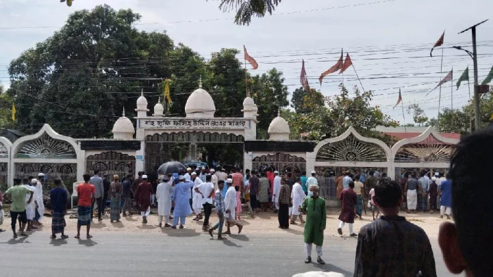 মাজার ও সাংস্কৃতিক স্থাপনা রক্ষার নির্দেশ, হামলার বিরুদ্ধে কঠোর হচ্ছে সরকার