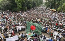 ছাত্র-জনতার ‘শহিদি মার্চ’ অনুষ্ঠিন