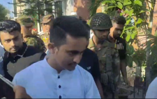 সভা না করেই ফিরেছেন সারজিস