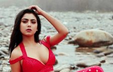বিপাকে ইধিকা পাল