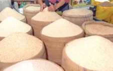 চাল আমদানির শুল্ককরে বড় ছাড়