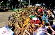 রাষ্ট্রপতির বিদায়ের ক্ষেত্র প্রস্তুত, সরকারে আলোচনায় অপসারণ প্রক্রিয়া