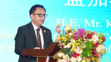 বাংলাদেশ-চীন সম্পর্ক জোরদারে প্রতিশ্রুতিবদ্ধ সরকার: মুক্তাদির