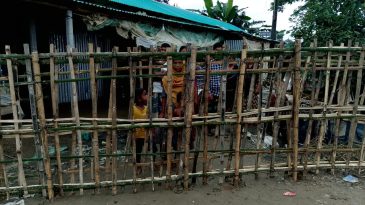 গৃহবন্দী ৫ পরিবার, প্রশ্নে প্রশাসন