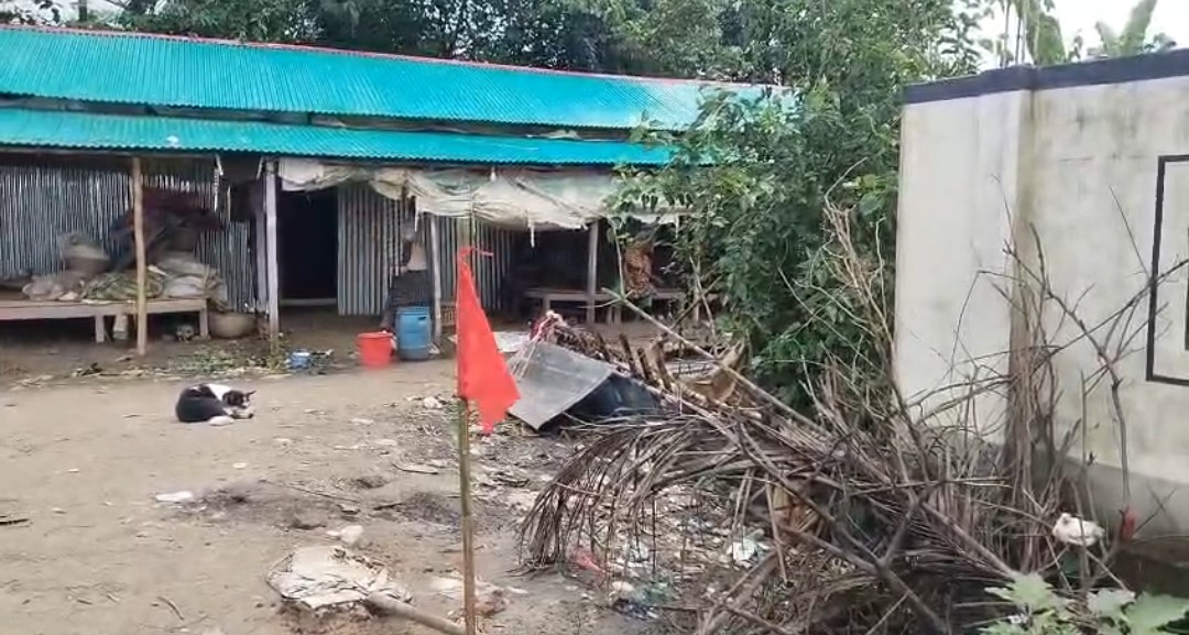 জগন্নাথপুরে দখলমুক্ত করে লাল নিশানা টাঙালো প্রশাসন: গৃহবন্দী ৫ পরিবার মুক্ত