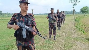 ২৪ ঘণ্টায় ৮ পুশ-ইন প্রতিহত