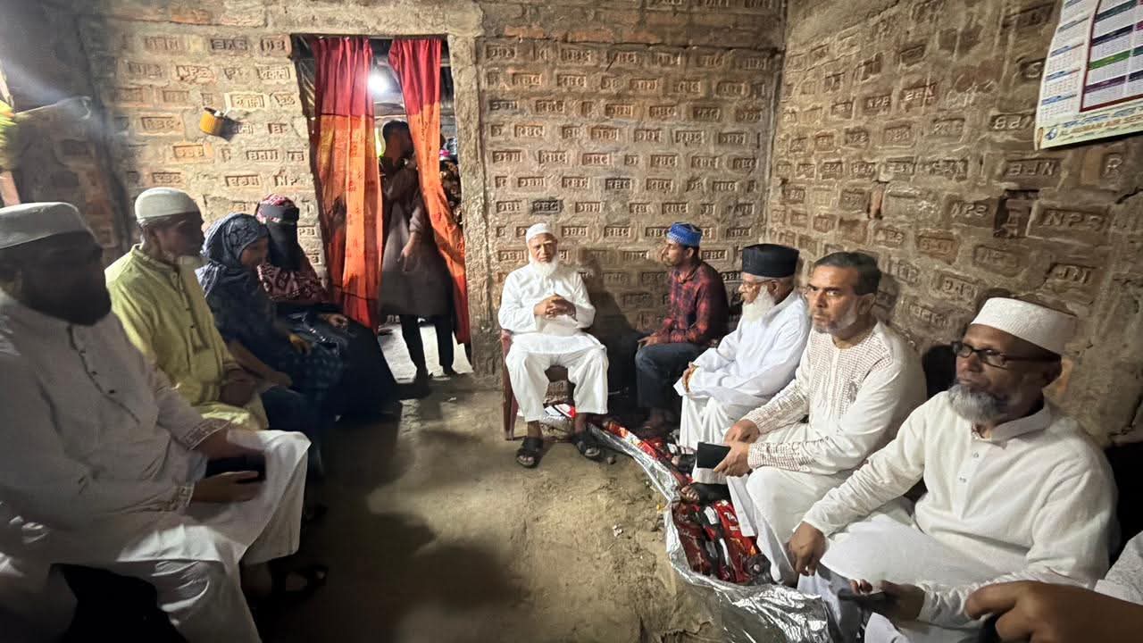 শিশু ফাহিমার পরিবারের দেখা করলেন বিরোধীদলীয় ডা. শফিকুর রহমান এমপি