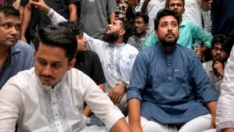 হবিগঞ্জে ১৪৪ ধারা ও দফায় দফায় পুলিশের বাধা এনসিপির সড়কে অবস্থান